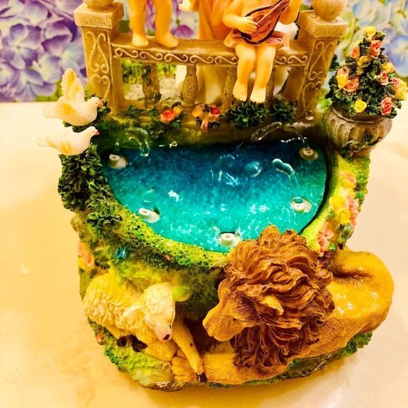 Rare Lion 🦁 And Lamb 🐑 Musical 🎶 Fountain - Picture 4 of 13